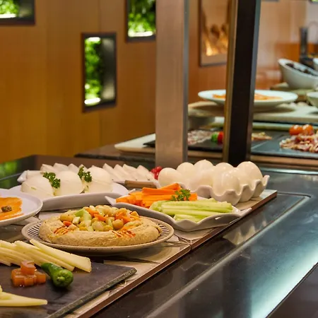 Crowne Plaza Madrid - Centre Retiro By Ihg-2